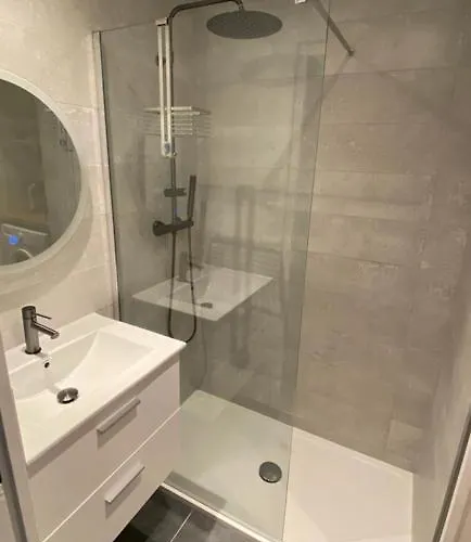 La Terrasse, Hyper Centre Au Calme Avec Stationnement * 瑟堡